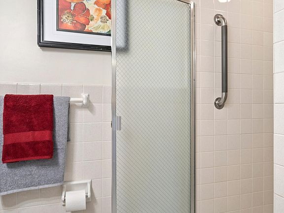 5th image of 6305 York Ave S APT 203