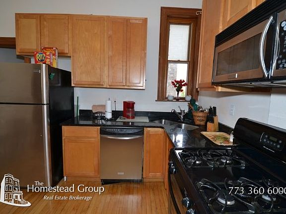 3rd image of 1257 N Wolcott Ave #1