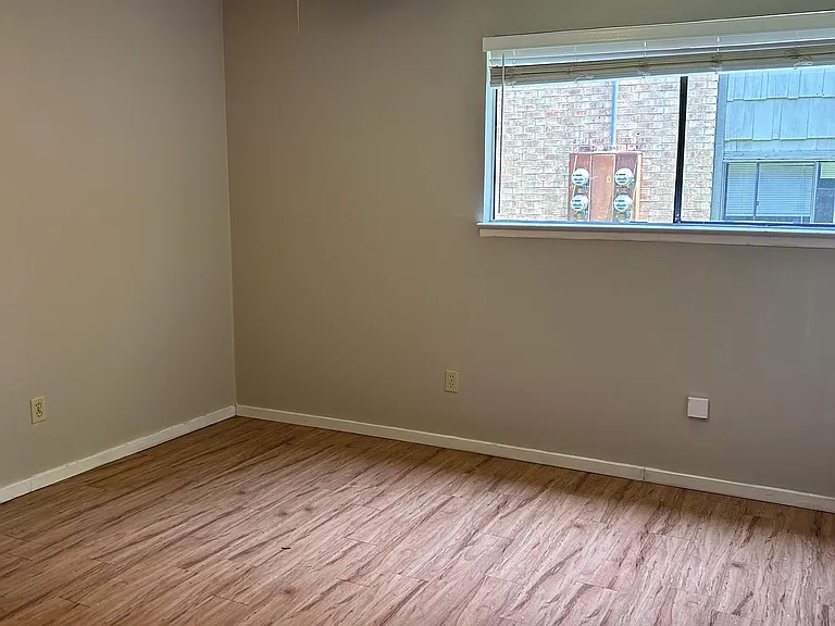 603 Bracewood Cir — Photo 10