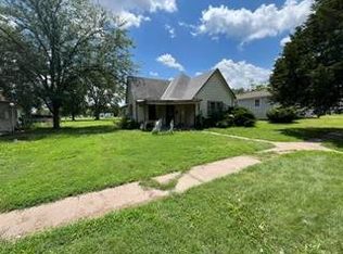 614 Osborne St, Downs, KS 67437