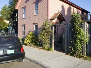 40 N Champlain St, Burlington, VT 05401