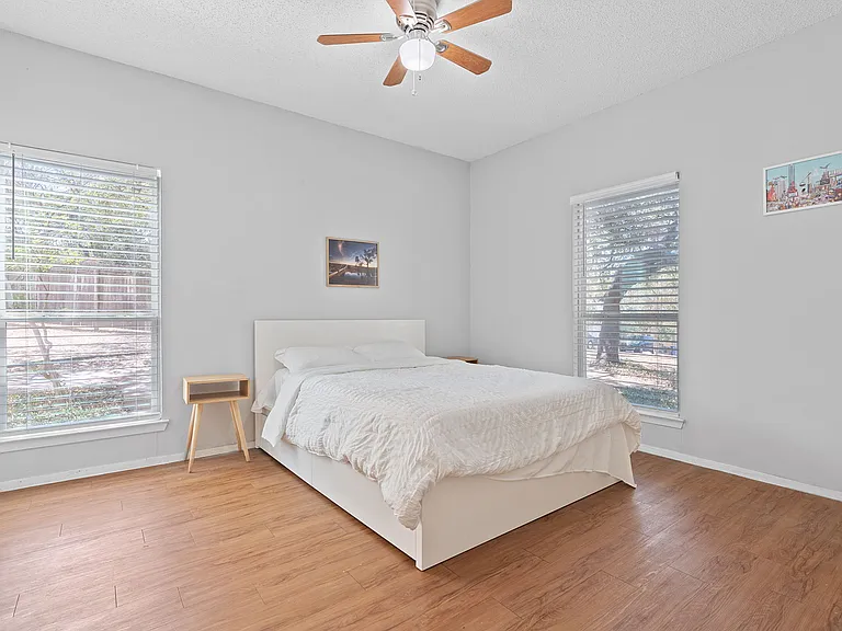 114 E 31st St #115 — Photo 6
