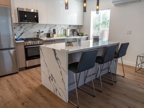 10863 Kling St, North Hollywood, CA