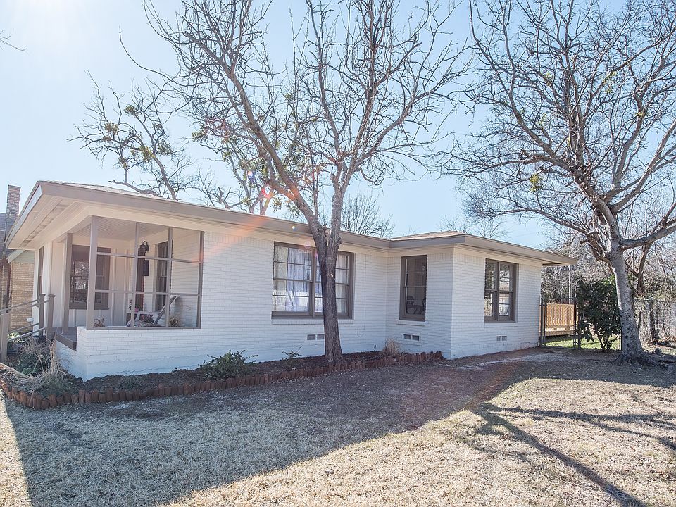 Corner of Bryce & Thomas