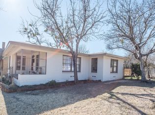 2100 Thomas Pl, Fort Worth, TX 76107