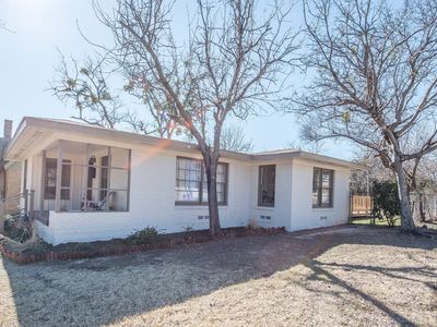 2100 Thomas Pl, Fort Worth, TX, 76107