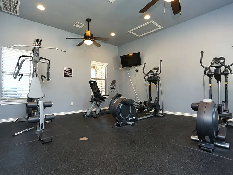 Country View Apartments — Photo 29