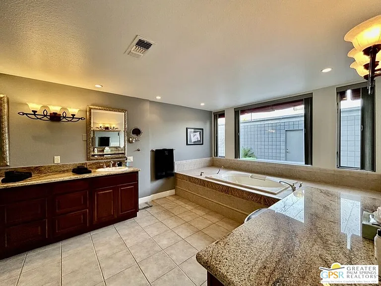 515 Desert Lakes Dr — Photo 23