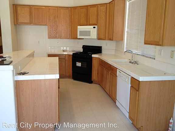 3rd image of 10071 Shana Way