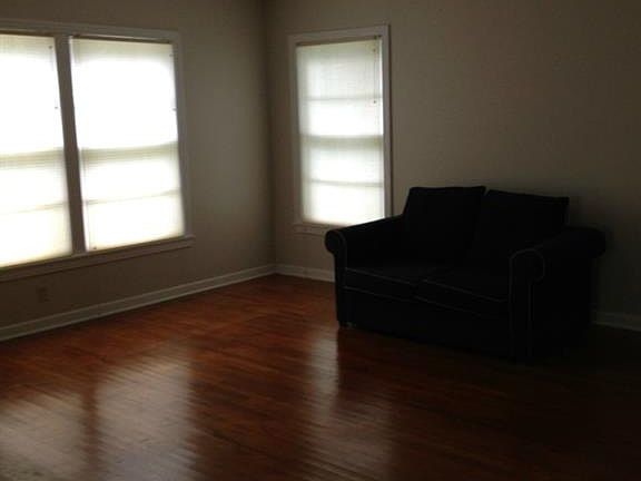 3rd image of 1511 Romeria Dr