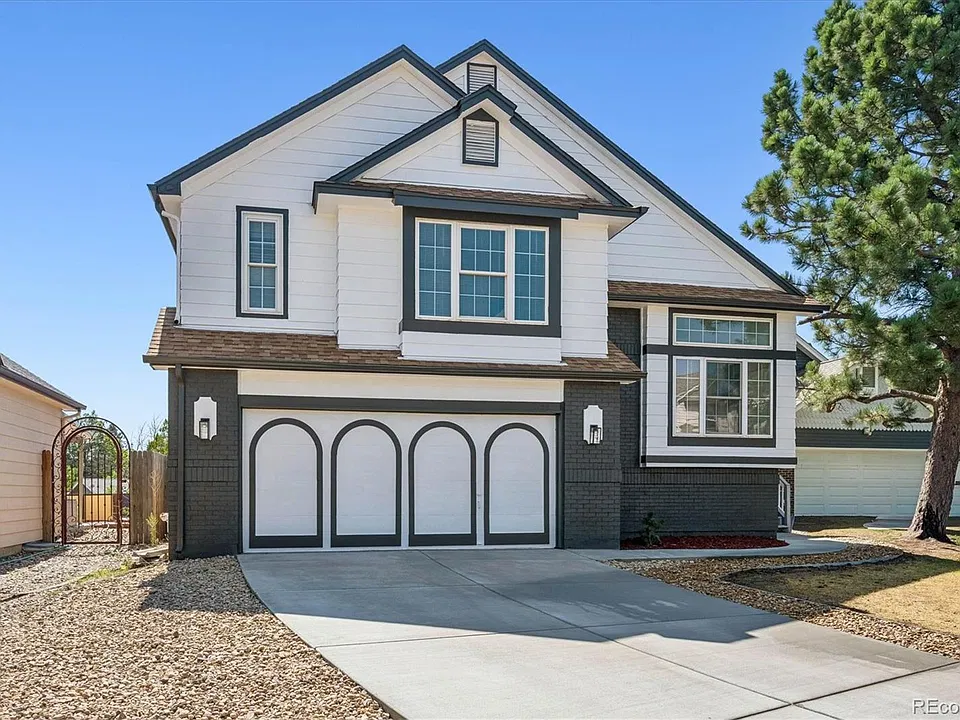 1156 S Rifle Cir