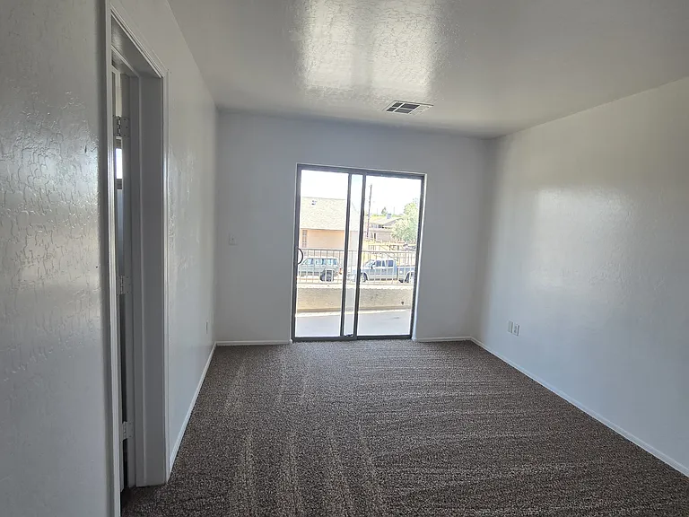 5010 S 28th St #2 — Photo 12