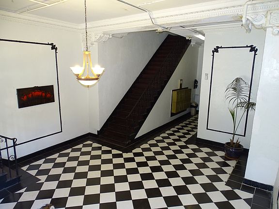 3rd image of 765 Irolo St #410