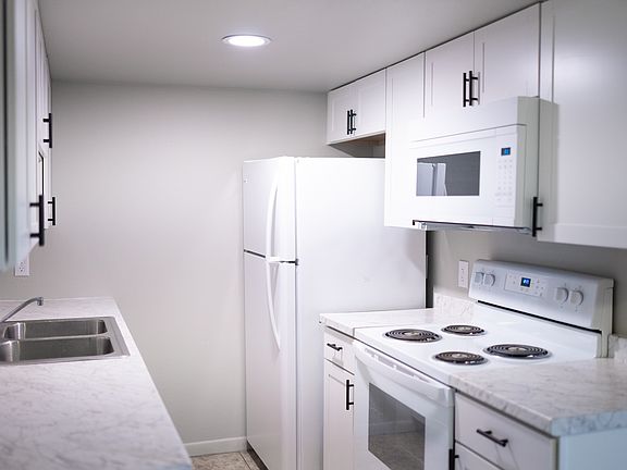 2nd image of 63 S 22nd Ave #16107082