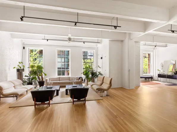 40 Renwick Street image 1 of 12