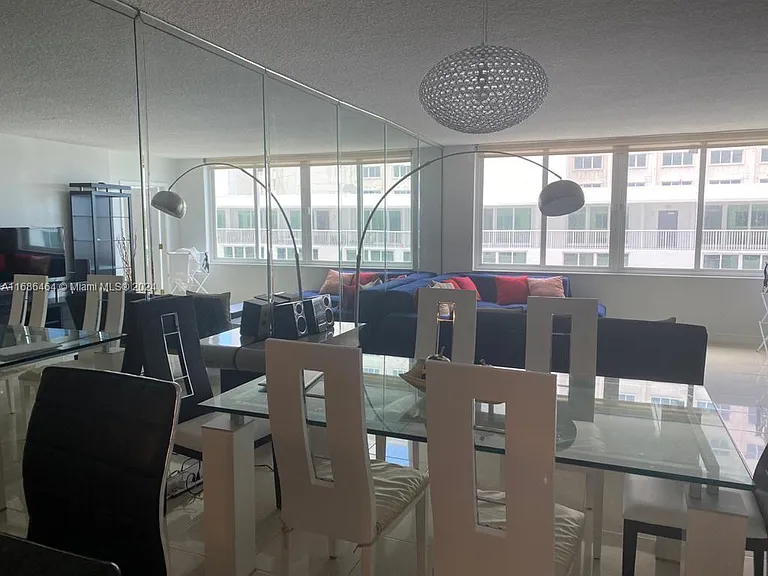 5401 Collins Ave #412 — Photo 12
