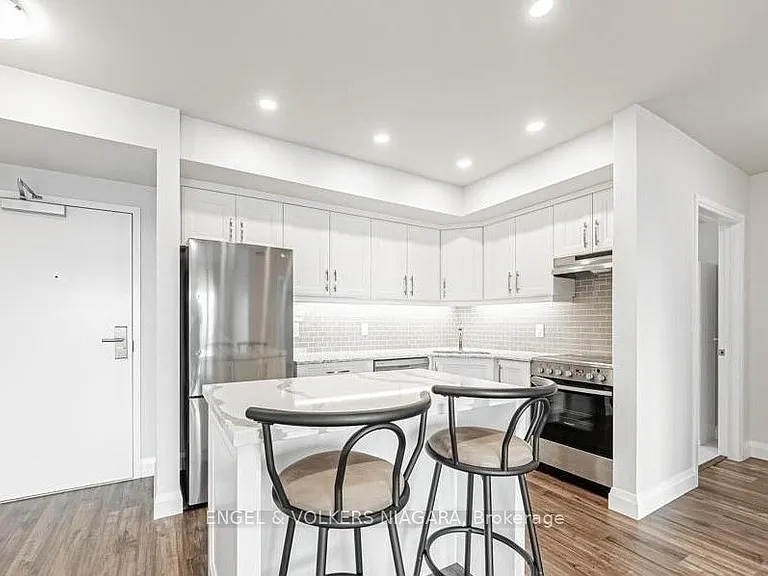 5698 Main St #406 — Photo 5