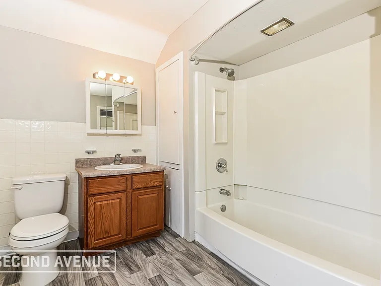 1506 Freemont St — Photo 12