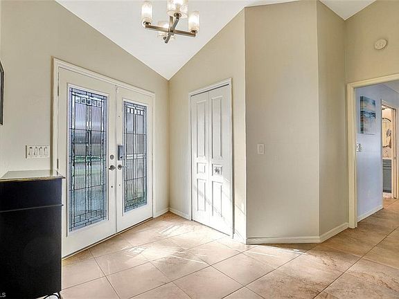 3rd image of 4823 SW 3rd Ave