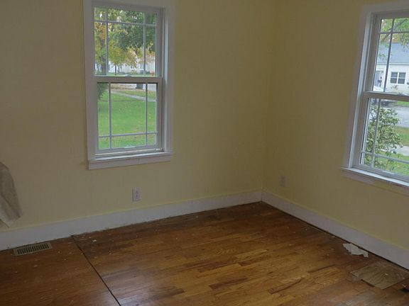 5th image of 418 S Fair St
