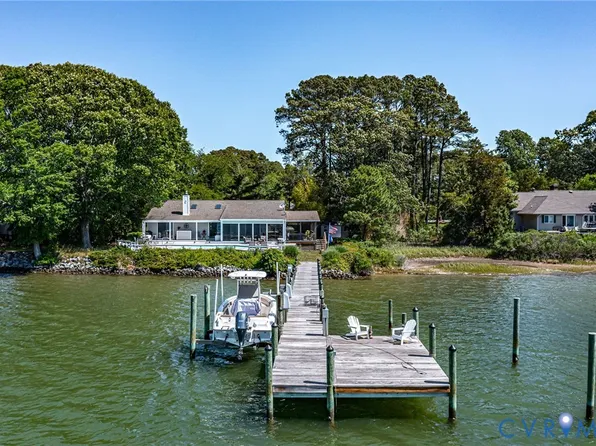 325 Deep Water Dr, White Stone, VA 22578