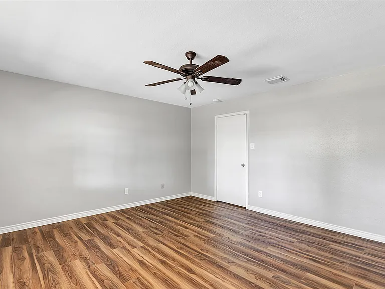 2414 Chanay Ln — Photo 14