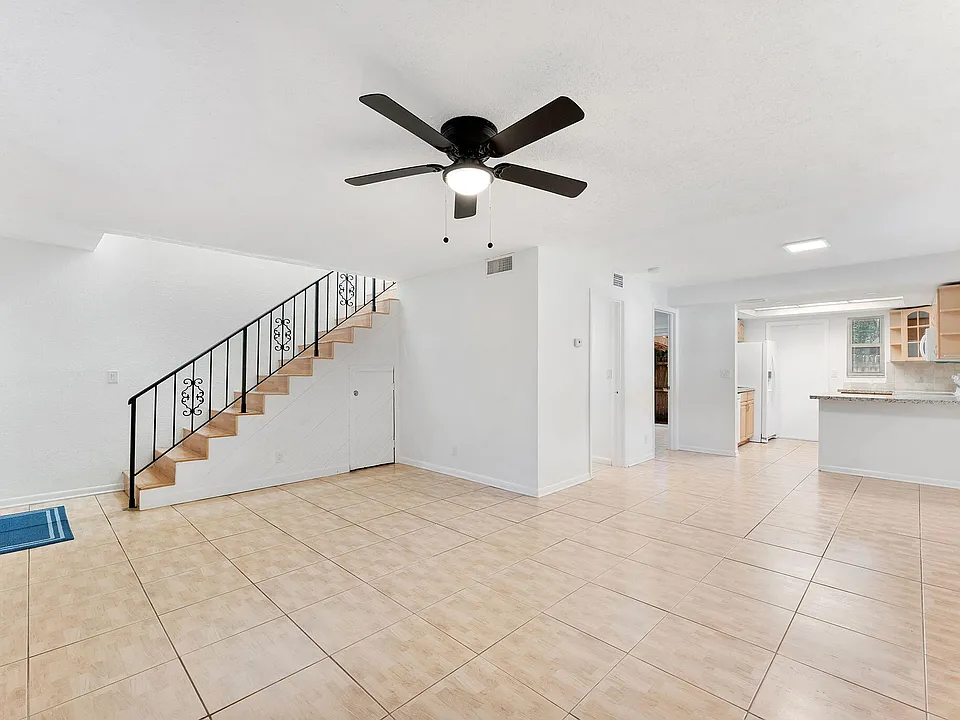 1945 NW 4th Ave #42C