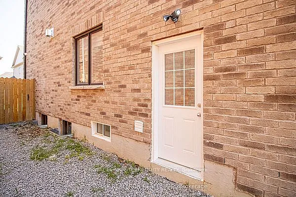 2 bed, $1,850 — Photo 2