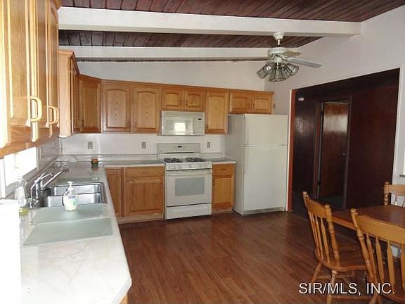4th image of 1303 Edgewood Dr