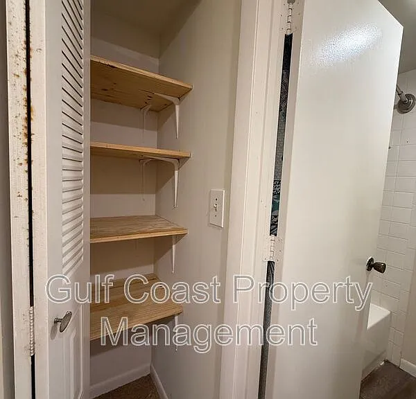 5249 Cedarbend Dr #1 — Photo 26