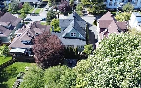 2nd image of 143 Government St