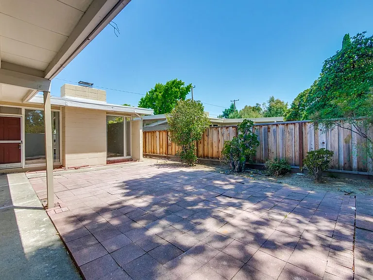 3049 Harding Ave — Photo 38