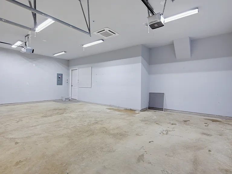 115 Rough Bark St — Photo 22