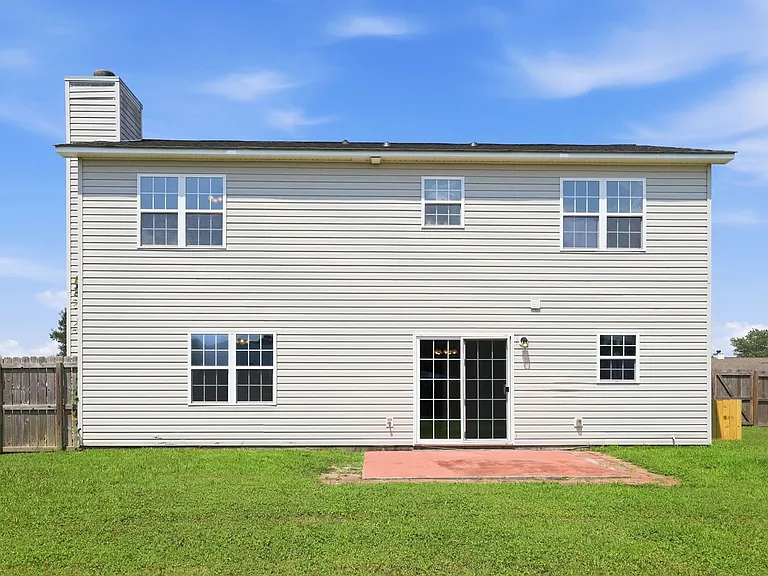 302 Mann St — Photo 17