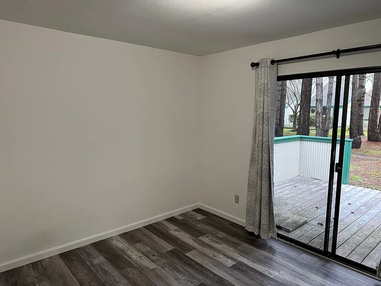 537 Norlee St — Photo 33
