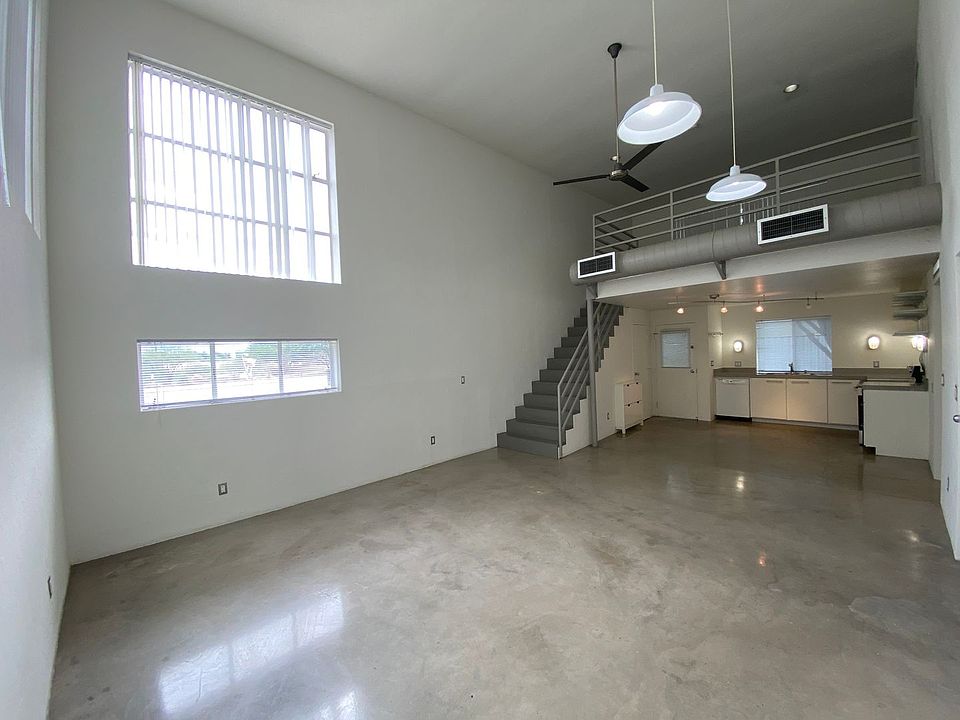 1st image of 1250 E Manlove St APT 4