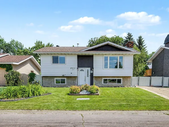 2911 83rd St NW, Edmonton, AB T6K 3A4