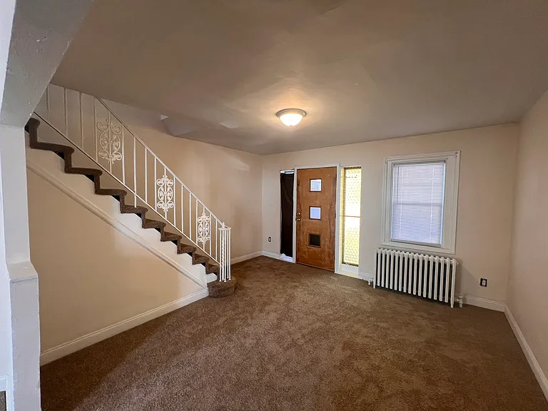 4035 Maywood St — Photo 5