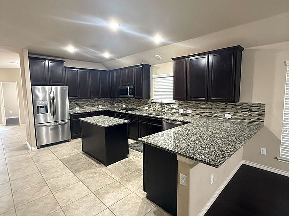 5th image of 10229 Tahoka Pl
