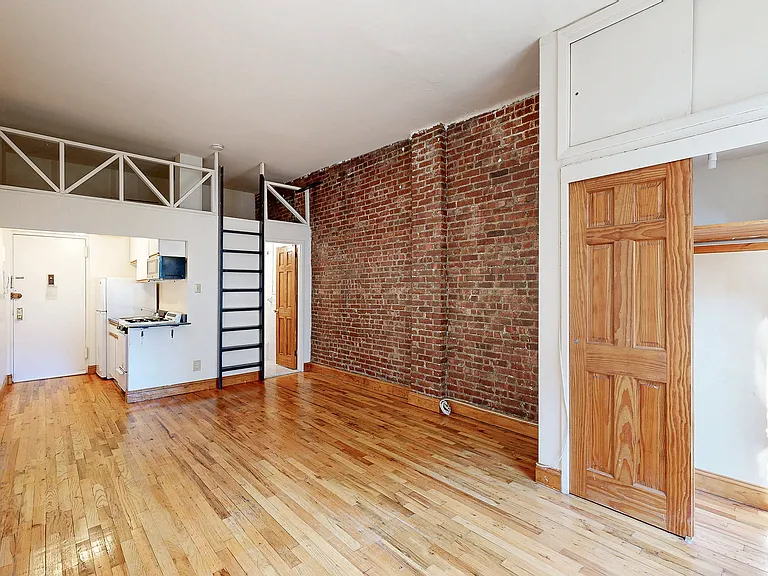 323 W 75th St #4C — Photo 6