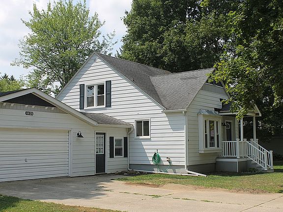 Approx. 1,700 sq. ft.