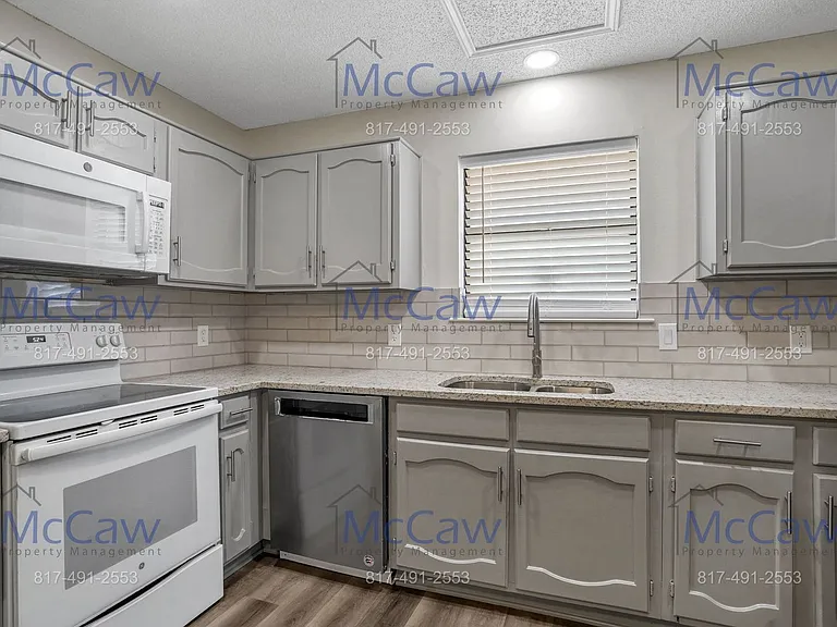 2813 Newkirk Ct — Photo 8