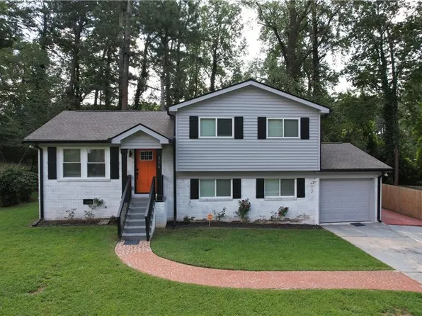 3278 Amhurst Dr NW, Atlanta, GA 30318