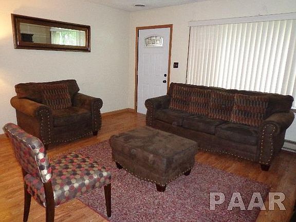 3rd image of 2409 N Northcrest Dr