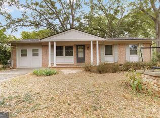 2393 Oakland Mnr, Lawrenceville, GA 30044