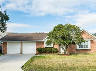 1821 Meadowview Dr, Alvin, TX 77511