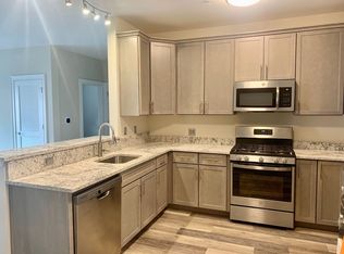 70 Oak St UNIT 106, Rochelle Park, NJ 07662