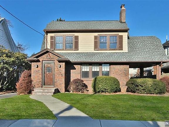 2nd image of 89 Mountain Ave