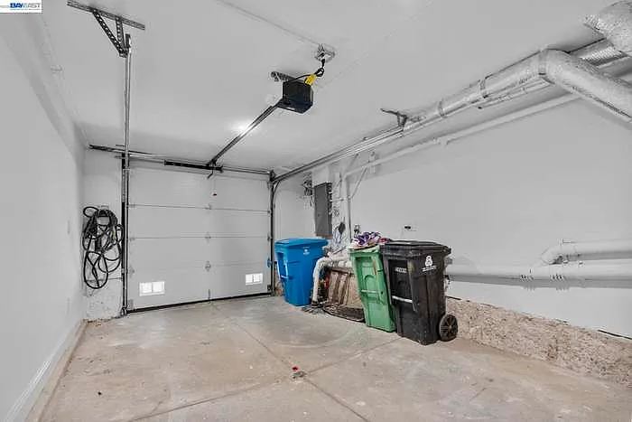274 Staples Ave — Photo 22