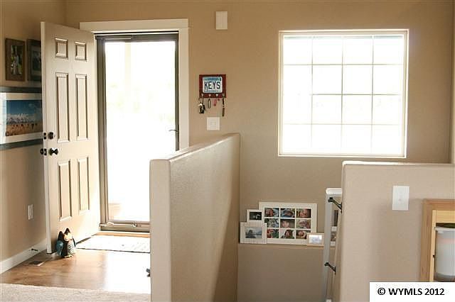 2nd image of 927 Meadowlark Dr